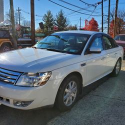 2009 Ford Taurus " CLEAN "