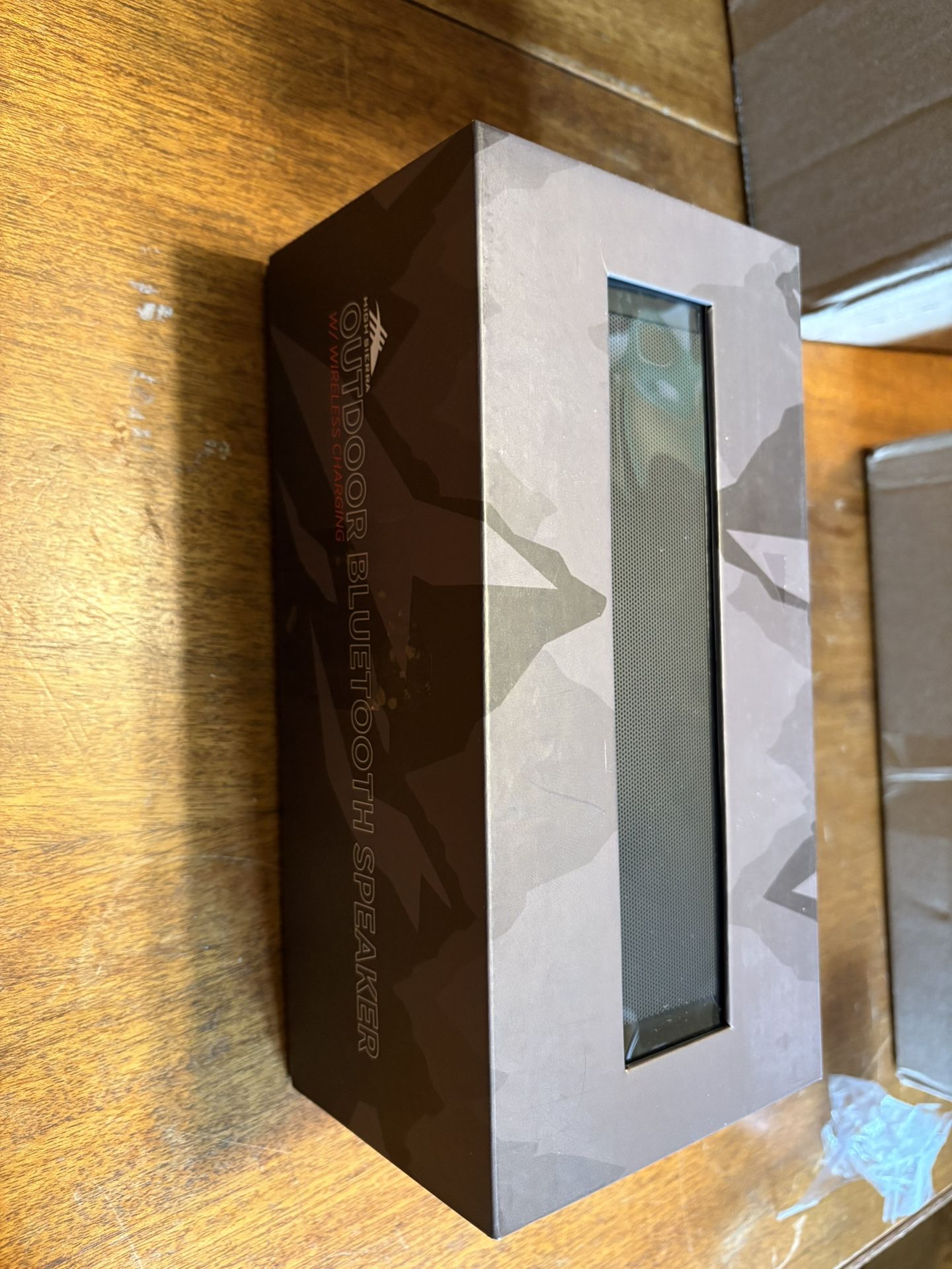 High Sierra Outdoor Bluetooth Speaker/Power Bank/Wireless Charging
