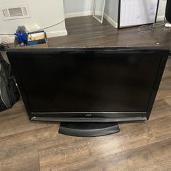 JVC 32” TV with Built in DVD Player