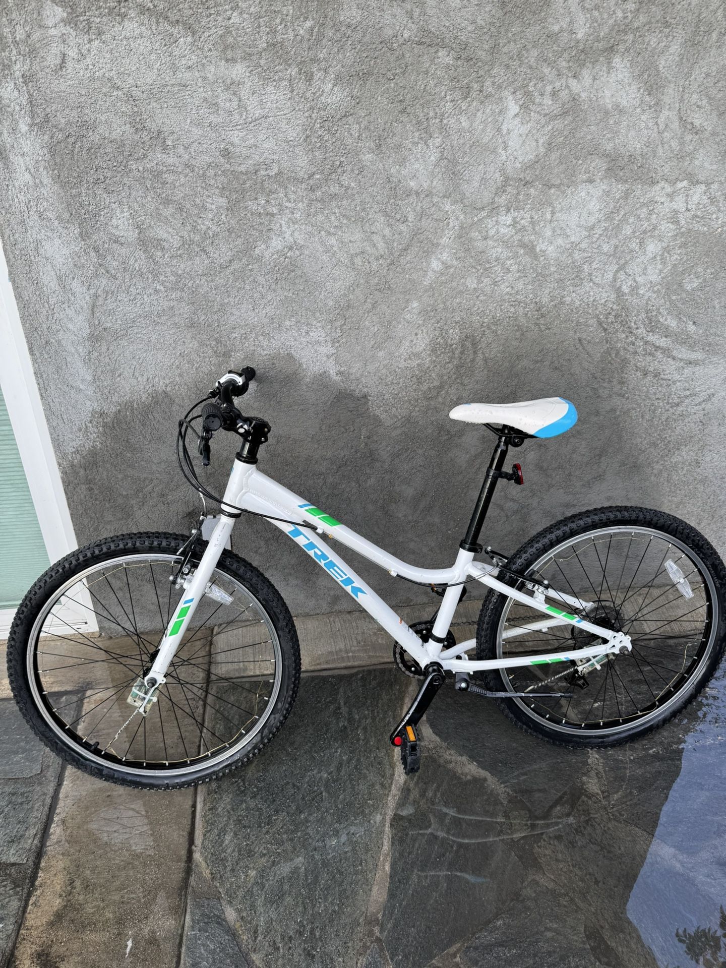 Kids Mountain Bike Trek 7 Speed