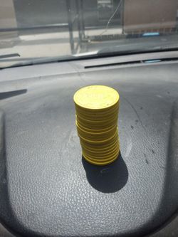One Rack Of 20 Hi desert Casino Yellow Casino Chips. $80 Obo