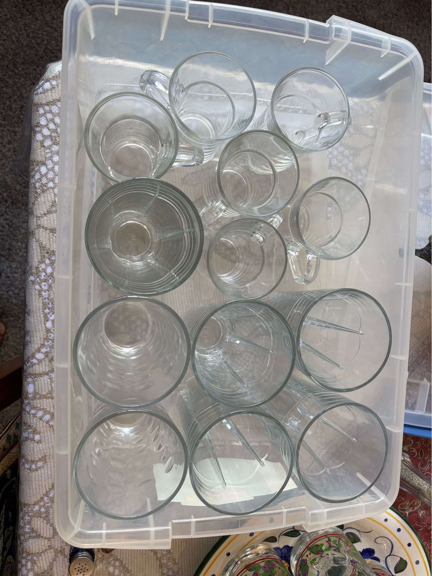Beverage drinking glasses