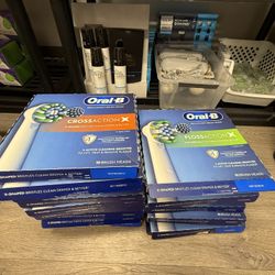 Oral-B Toothbrush Replacement Brush Heads $30/pack