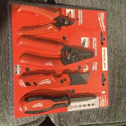 MILEAUKEE 4 hand tool set