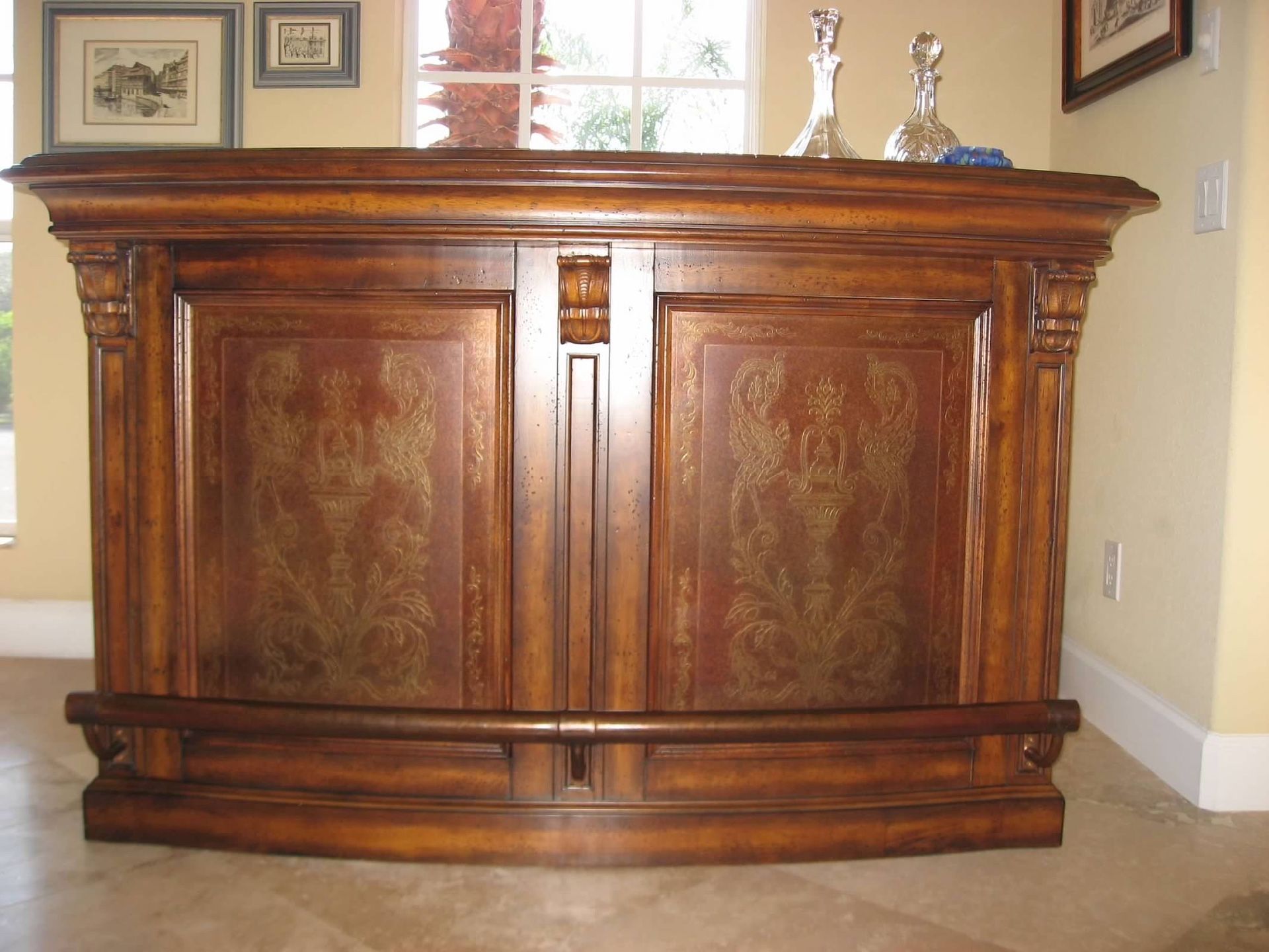 DEAL ALERT- Bar with 2 Swivel  Chairs-Excellent condition 