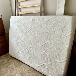 Like New Full Mattress