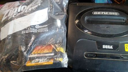 Sega bundle 2 games 2 controllers