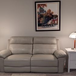 Premium Top-Grain Leather Dual Power Reclining Sofa Excellent Condition