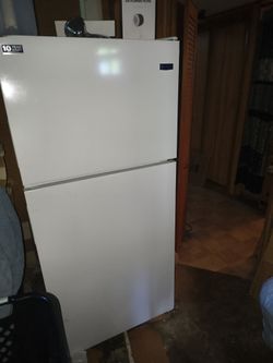 Roper Whirlpool Top-Freezer Refrigerator