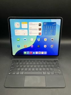 Apple iPad Pro 6th Gen 12.9" A2436 256GB W Magic Keyboard  *7002