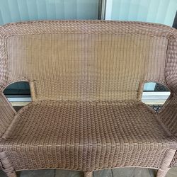 Wicker Love  Couch And  Small Table 