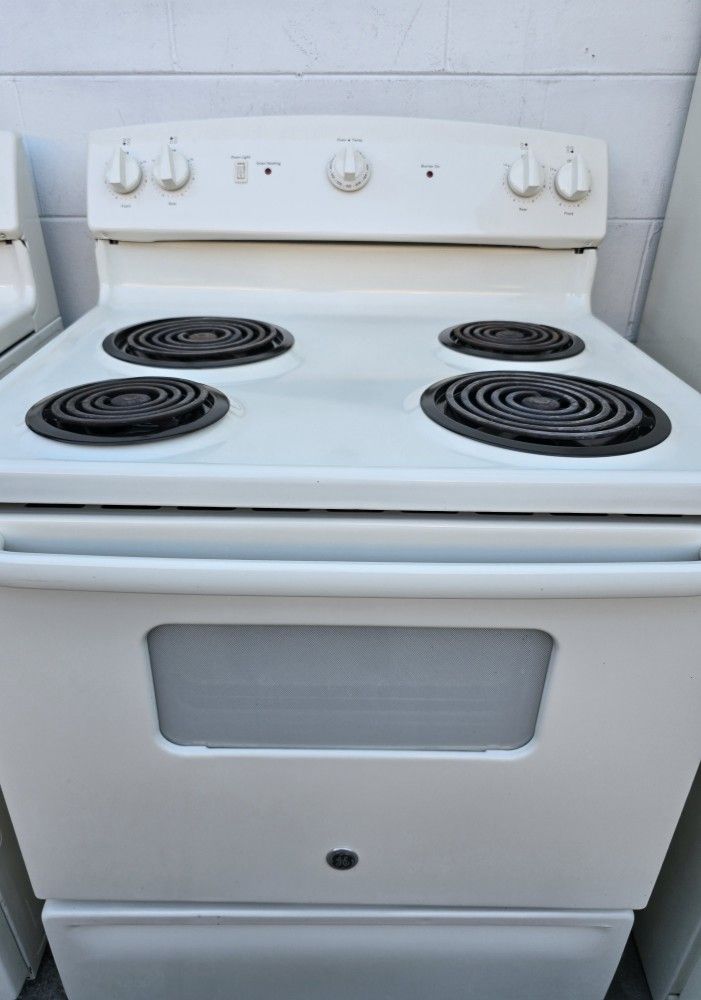 GE STOVE BEIGE WORKS PERFECTLY