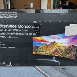 LG UltraWide  Monitor 38” 