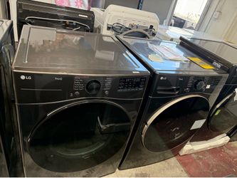 LG 4.5 cu. ft. Front Load Washer with TurboWash 360 and 7.4 cu. ft. GAS Dryer