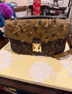 Women’s handbag
