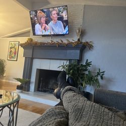 Free Smart Tv - 49 Inch Sony 