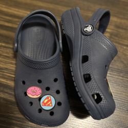 Kids crocs size 13C