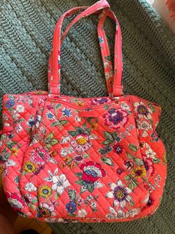 Vera Bradley Quilted Medium/largeShoulder Bag