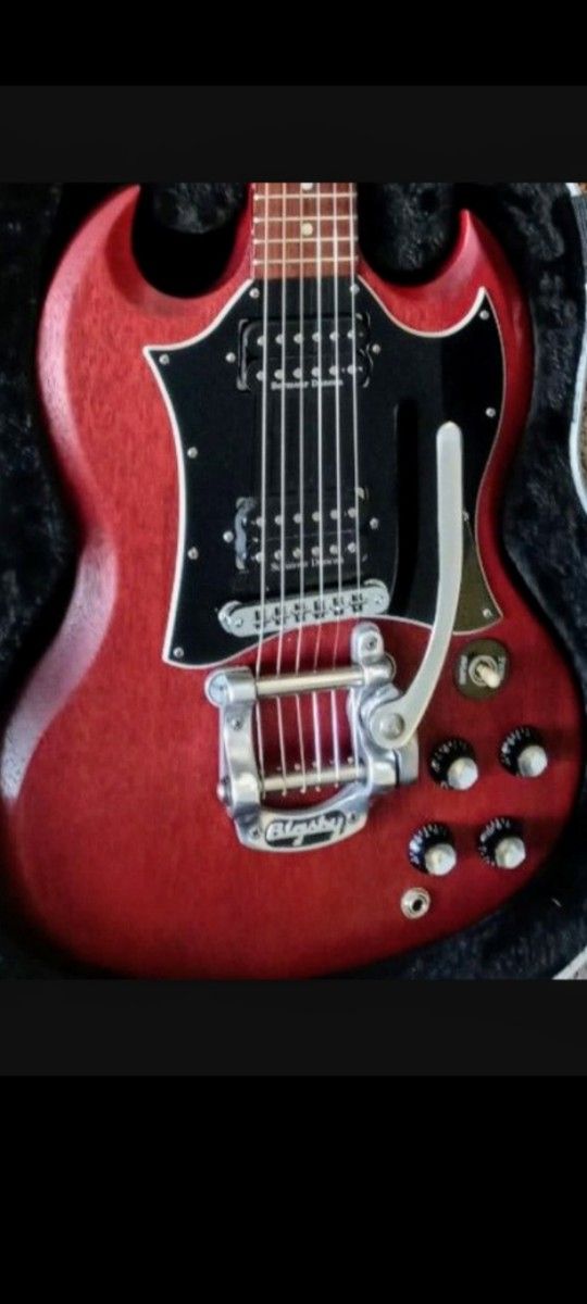 Gibson USA, Awesome American SG Performer, Classic Gibson Heritage Red, Great Shape + With a Touring Hard Case; Best $ Or Trade Ur US TELECASTER