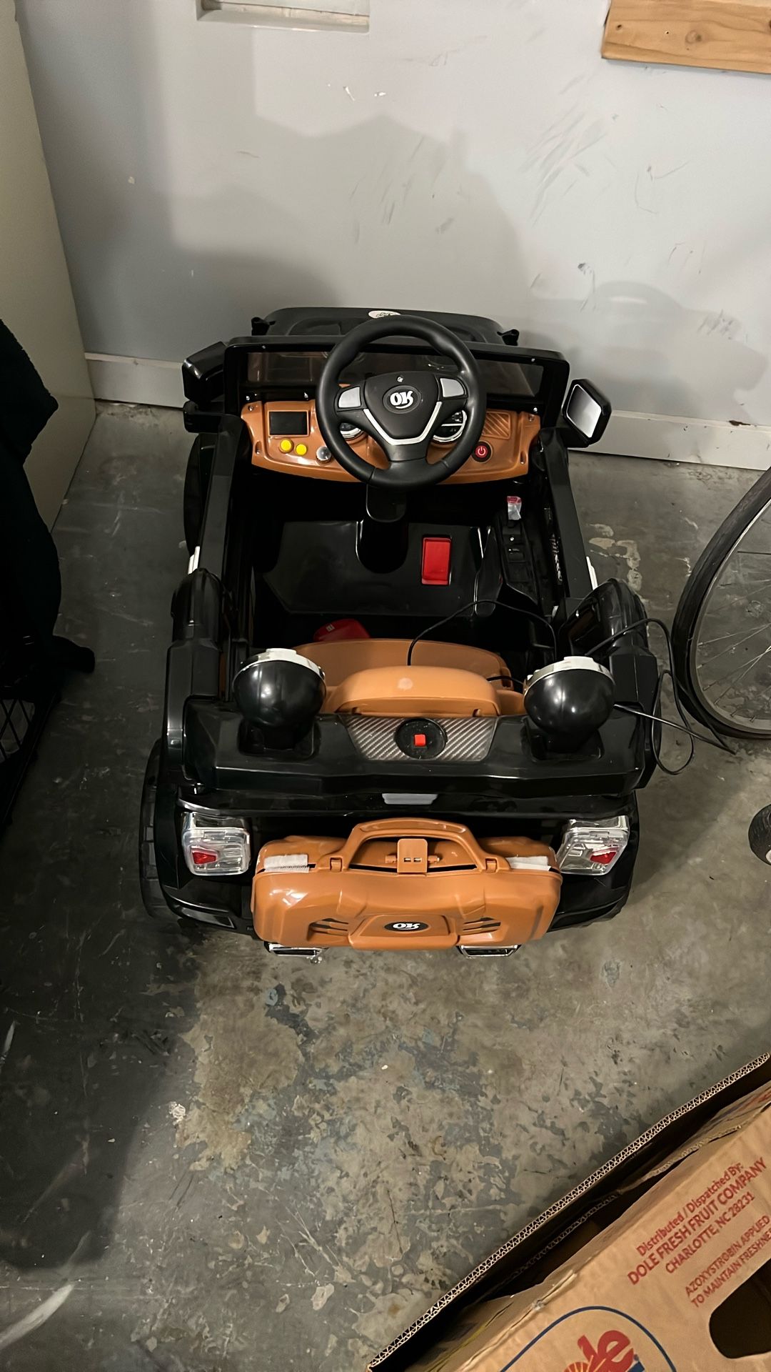 Battery Powered/remote Control Jeep