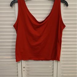 Women’s Short Top (size L)
