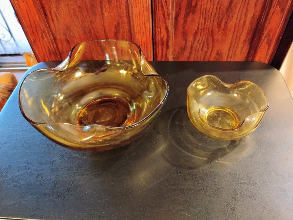 Vintage Chip And Dip Bowls