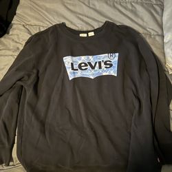 levi’s sweater