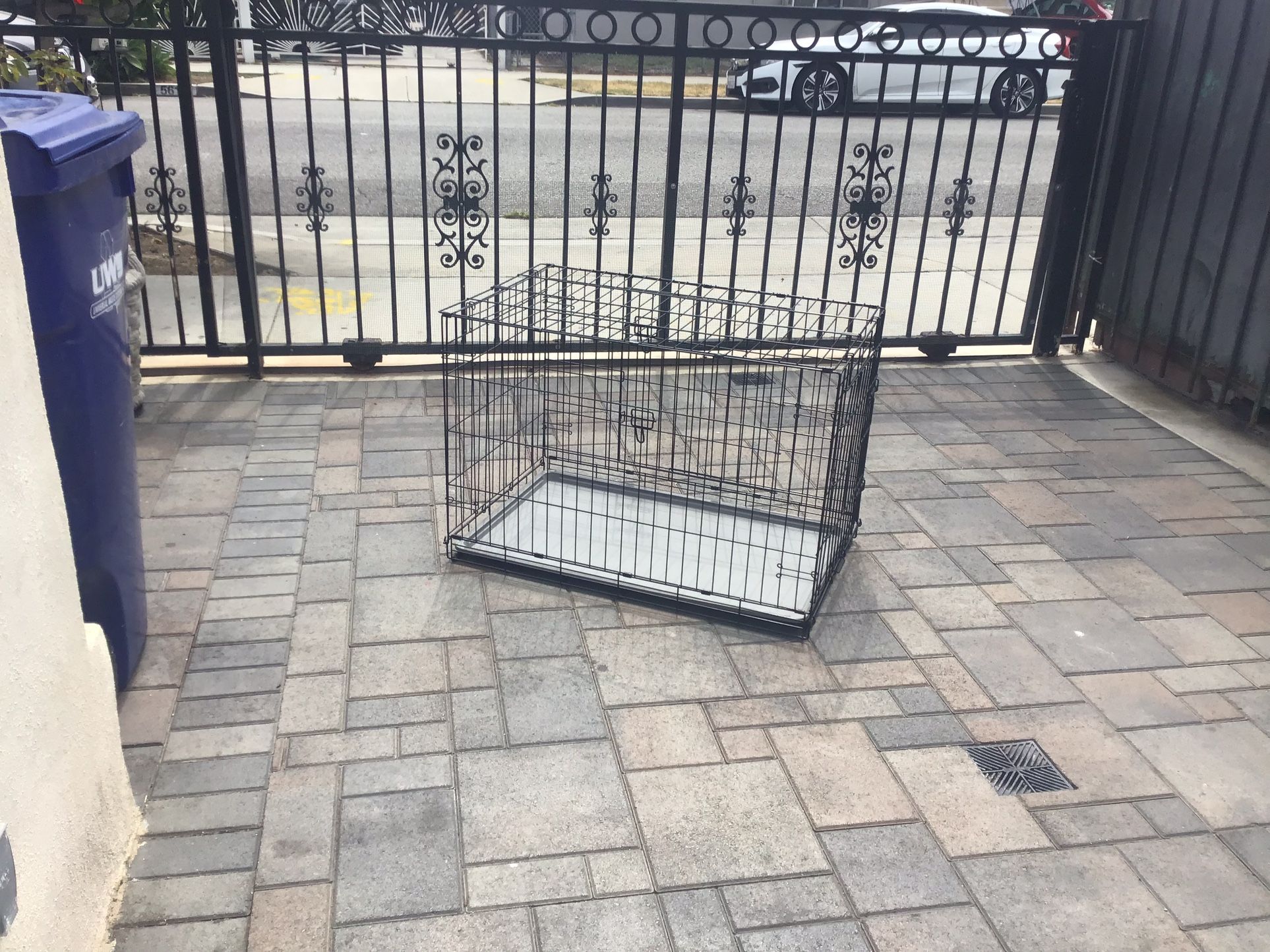 NEW DOG CAGE35” by 22”