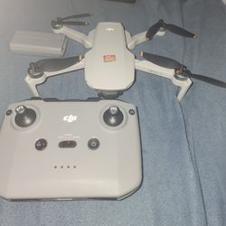 DJI DRONE MINI 2 SE LIKE NEW
WITH BOX INCLUDED 128GB SD
CARD price can be negotiable