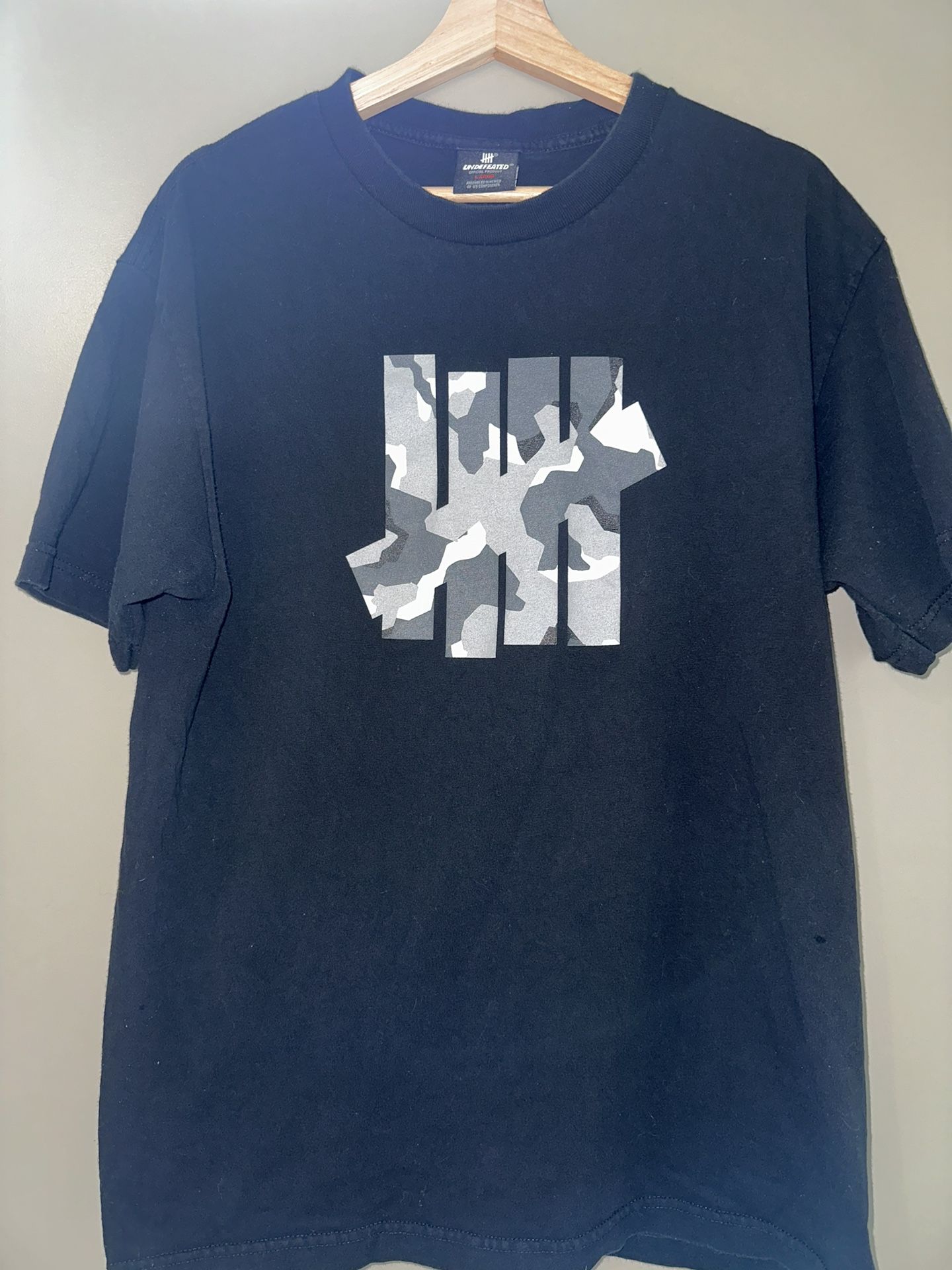 Undefeated Tee