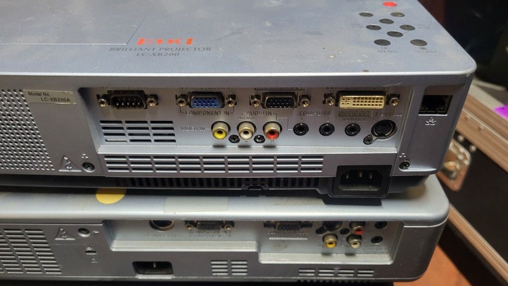 2 Free Projector Still Works Just Old