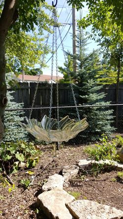 Hanging decorative glass bowl