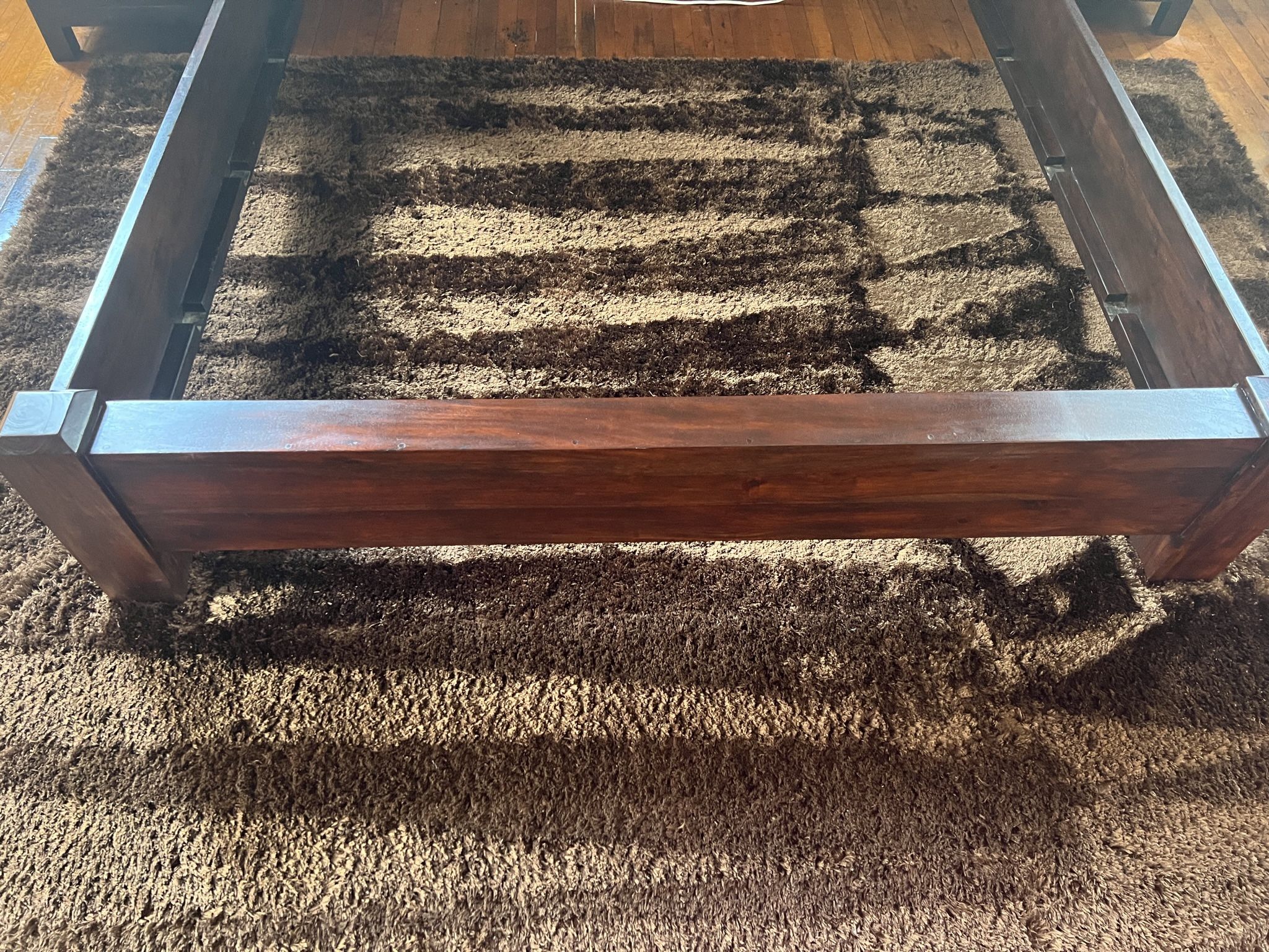 🏷️ 8x10 Dark Brown Shag Rug - Handmade, Excellent Cond. - $90