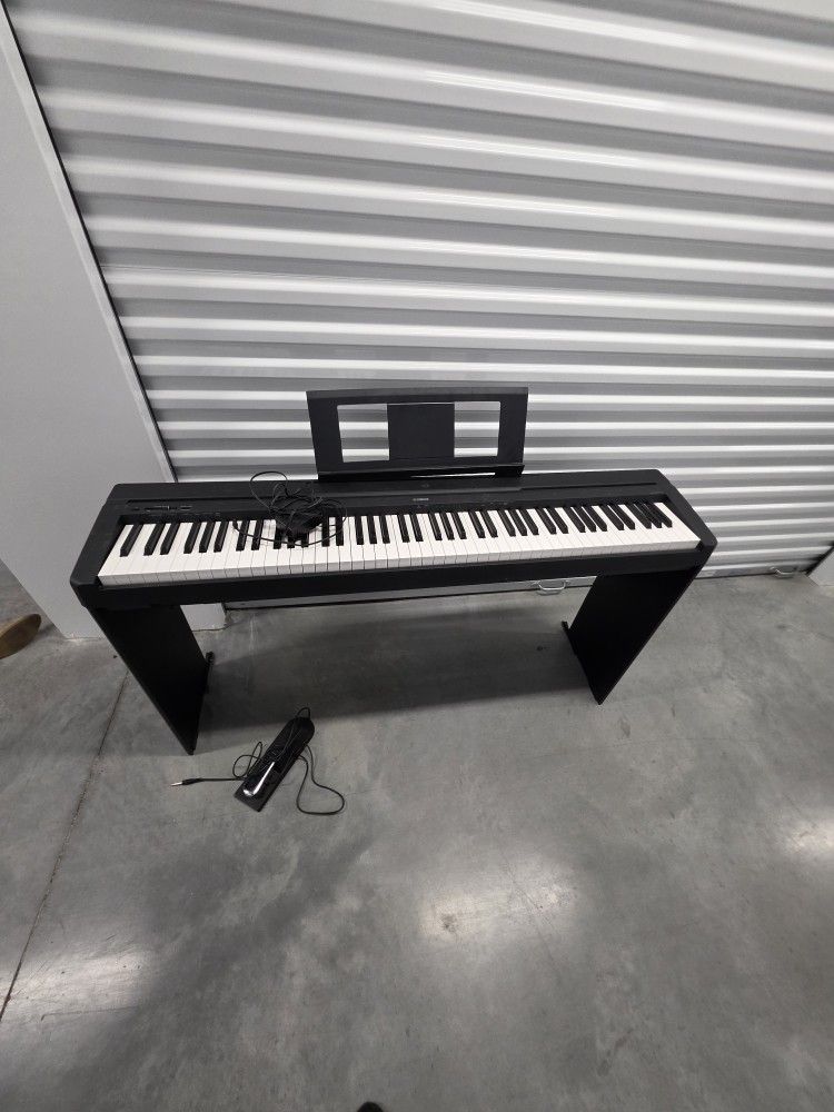 Yamaha P45 88-Weighted Key Digital Piano Home with no bench