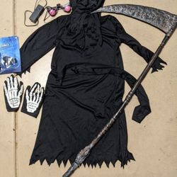Kids Dress Up Reaper Costume + Accessories 