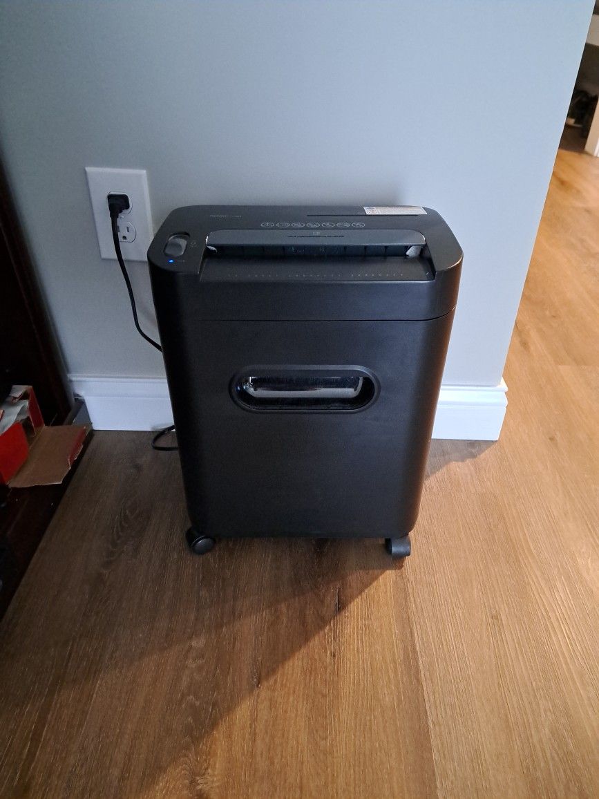 Paper Shredder 4.5 Gallons