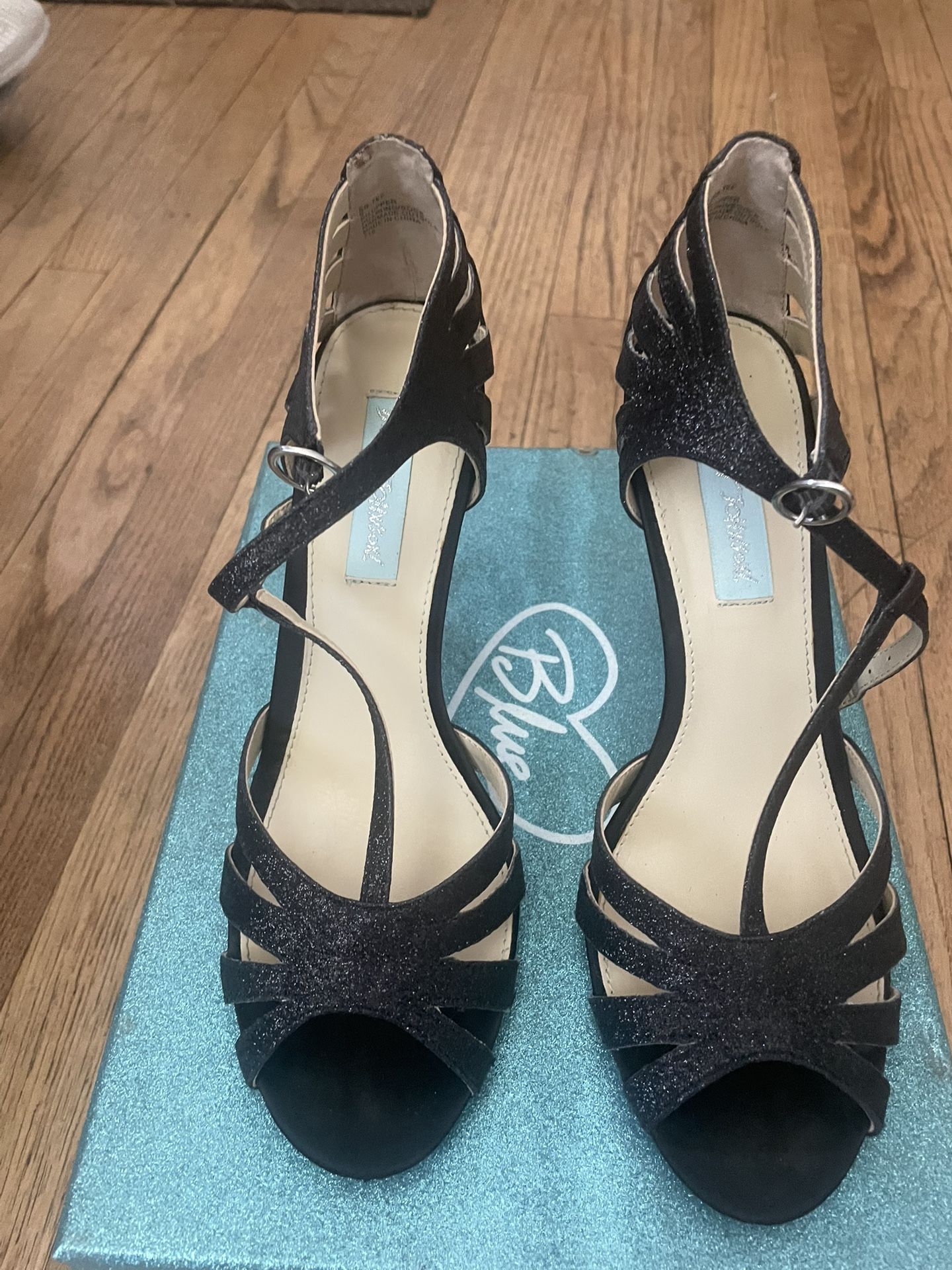 Betsey Johnson Heels Sz 8