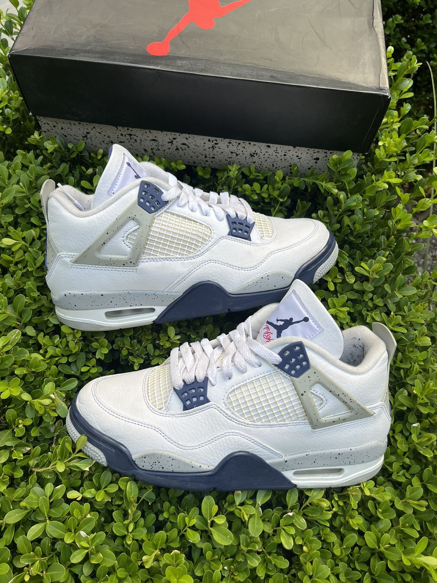 Size 8.5 - Jordan 4 Retro Mid Midnight Navy