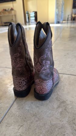 Girls cowboy boots