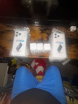 iPhone 17 Pro Max Cases and USB-C Chargers Bundle