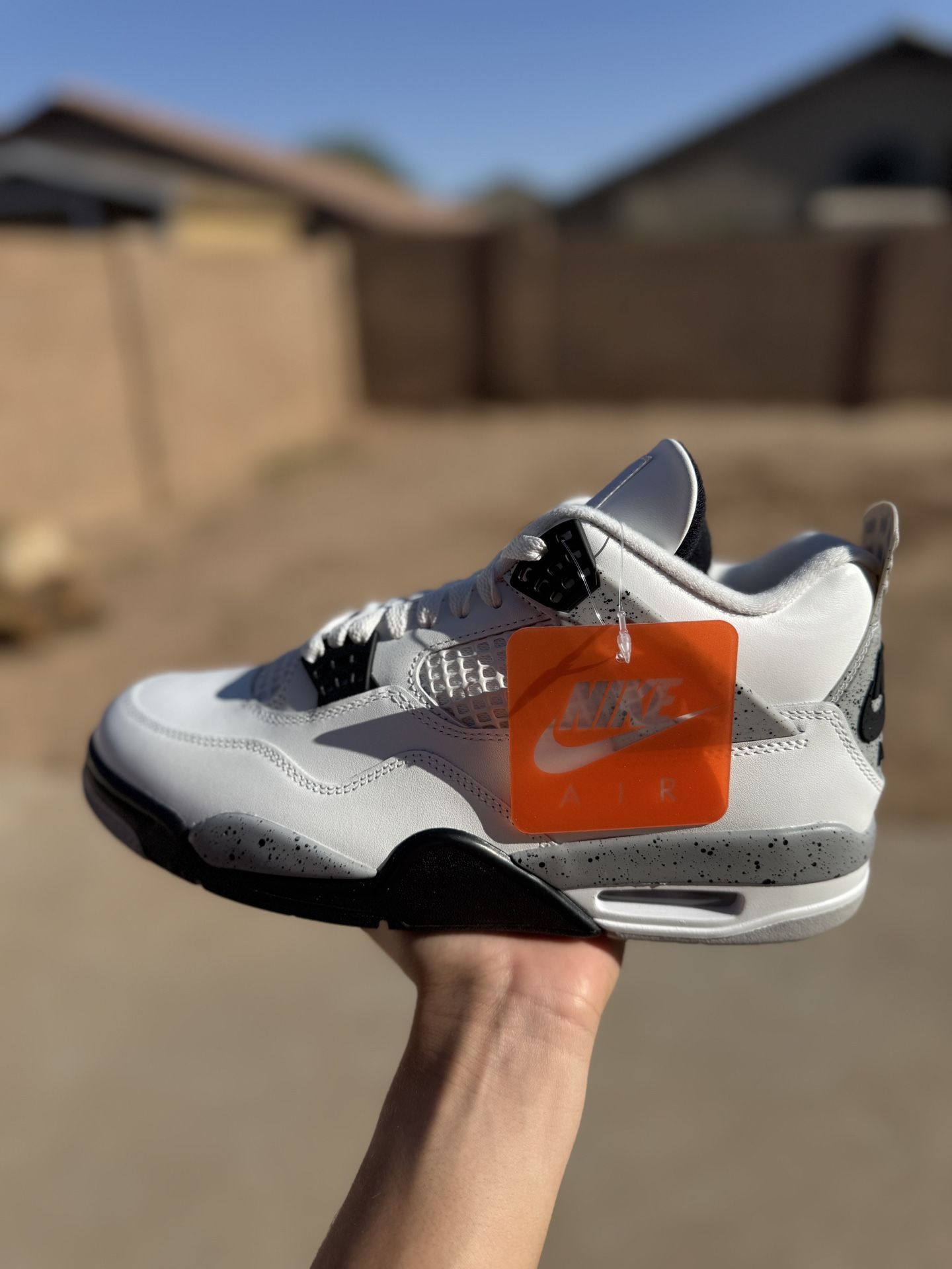Air Jordan 4 Retro OG White Cements 2025