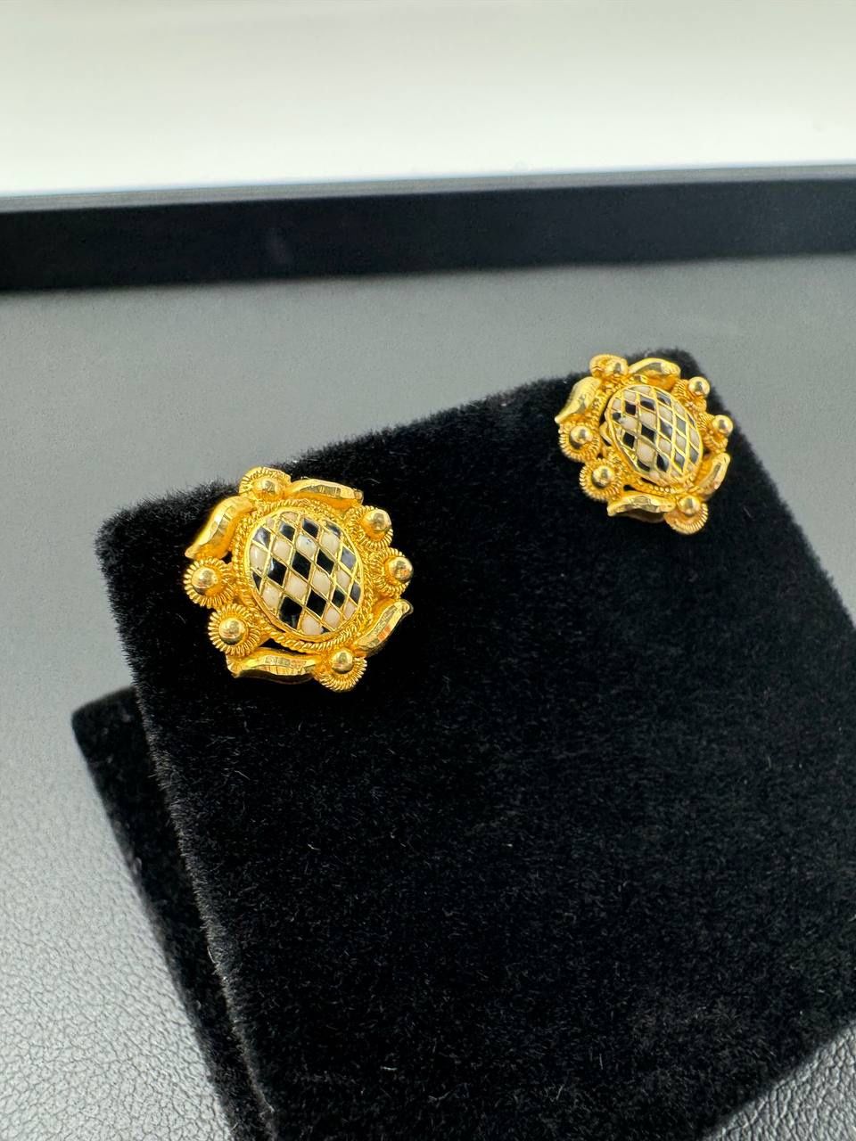 21 karat solid yellow gold Chess board studs earrings