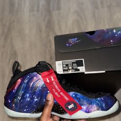 Nike Air Foamposite Galaxy IG: CornerSoles 