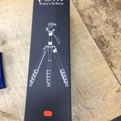 Victiv AT25 Tripod