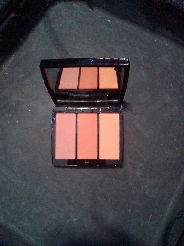 Anastasia Blush Trio