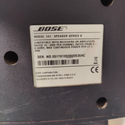 Bose Model 141 pair of Speakers. 