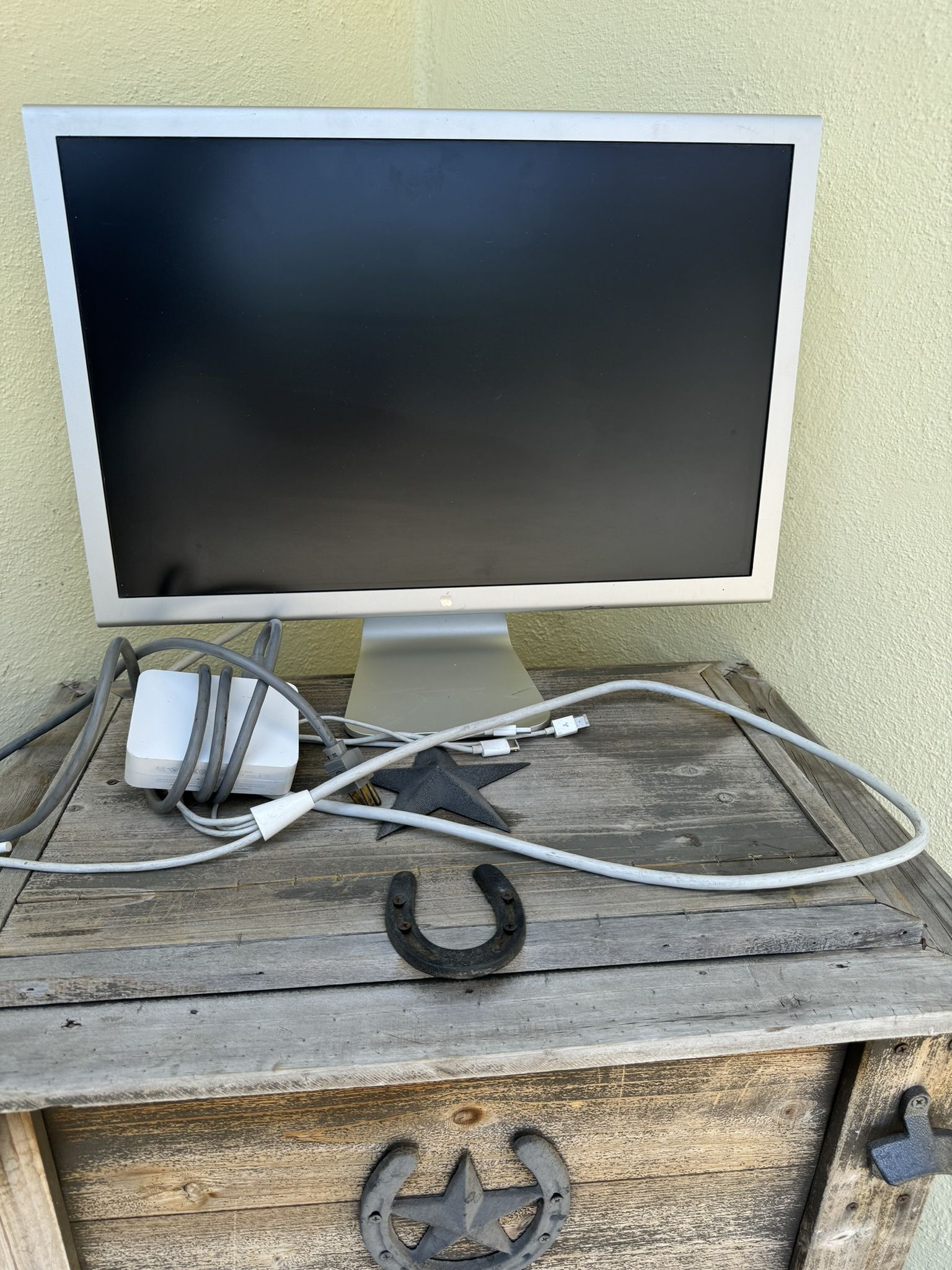 Apple Monitor