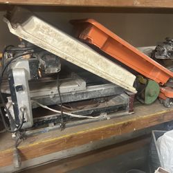 Tile Cutting Machine