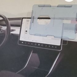 Tesla modelY/3