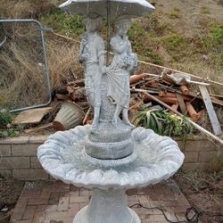 CONCRETE CEMENT WATER FOUNTAIN  $750